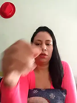 LeilaTaylor online show from 12-22-25, 01:44