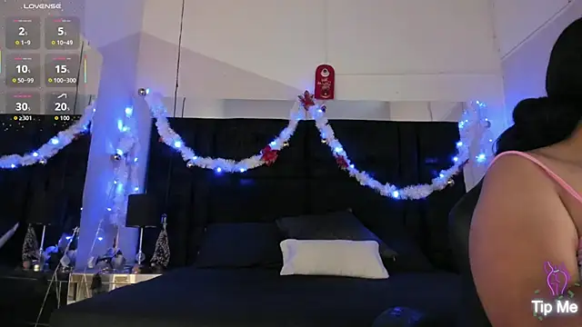 EmmadaSilva online show from 12-14-25, 10:37