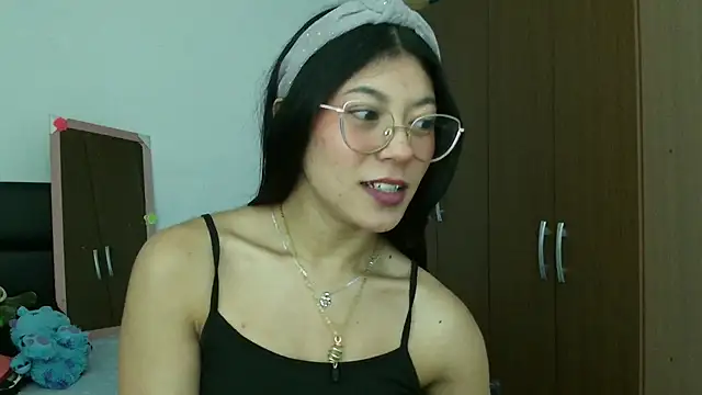 LissyM online show from 11-04-25, 06:22