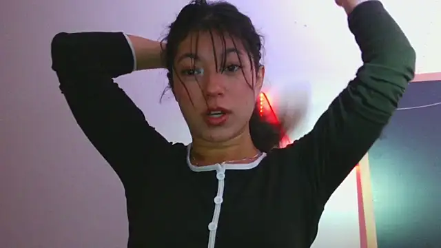 LissyM online show from 04-28-26, 04:33