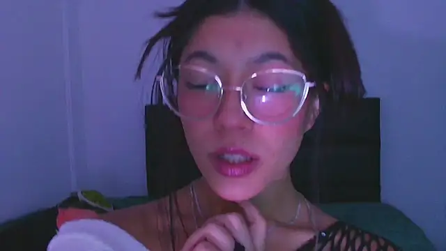 LissyM online show from 11-14-25, 05:16