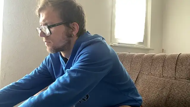 StephPra94 online show from 05-11-26, 02:45