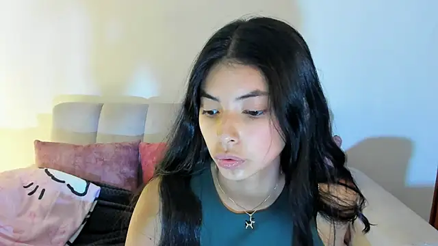 Snapshot of miadaviesx chatting on 11-02-25, 01:38 miadaviesx online show from 11-02-25, 01:38