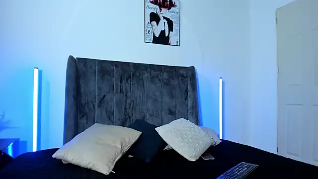 Cloy Areo online show from 12-22-25, 11:54