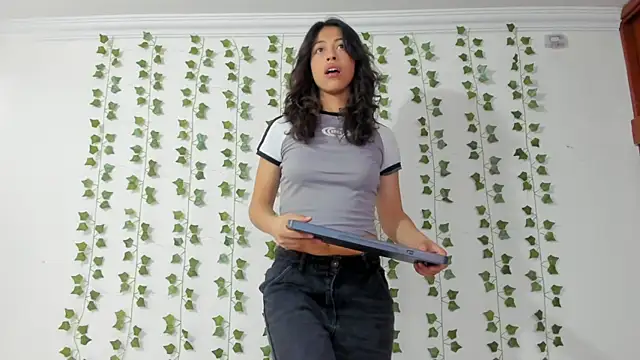 emily jonessxx online show from 02-08-26, 04:05