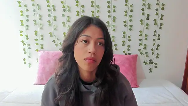 emily jonessxx online show from 02-12-26, 06:07