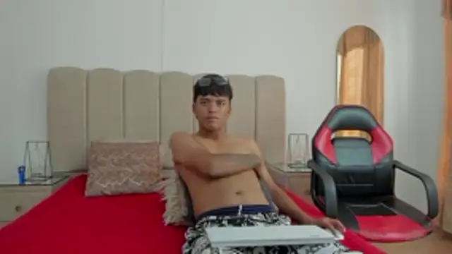 LiamANDJordan online show from 11-08-25, 08:23