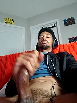 Snapshot of BigPrettyDick777 chatting on 01-15-26, 02:20 BigPrettyDick777 online show from 01-15-26, 02:20