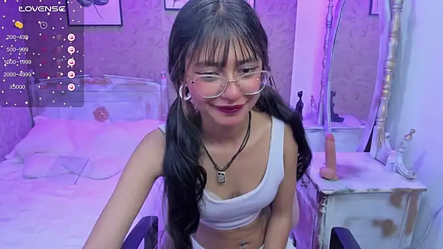 Snapshot of Noa_clk chatting on 11-29-25, 04:23 Noa clk online show from 11-29-25, 04:23