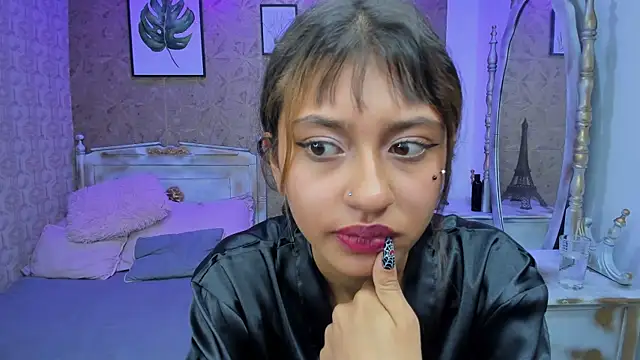 Snapshot of Noa_clk chatting on 10-22-25, 03:39 Noa clk online show from 10-22-25, 03:39