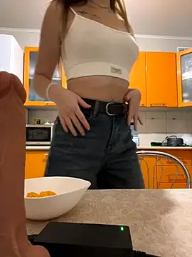 Elina1 online show from 11-13-25, 10:13