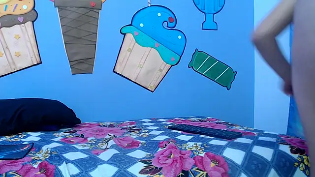 katty18love18 online show from 12-14-25, 01:23