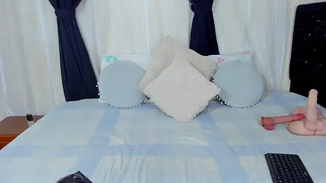 RubyLuxeX online show from 11-13-25, 05:39