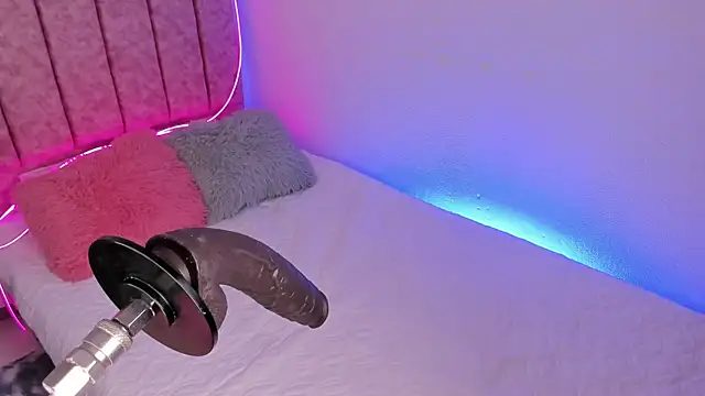 laana foxx online show from 05-18-26, 11:31