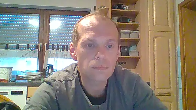 tommy3300 online show from 11-04-25, 06:50