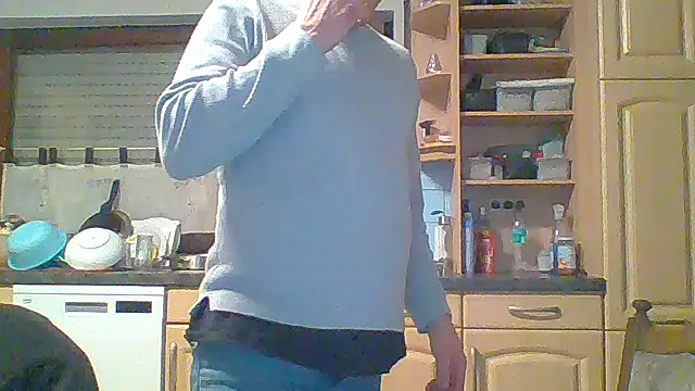 tommy3300 online show from 11-06-25, 04:49