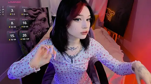 Emma Kirks online show from 05-15-26, 12:25