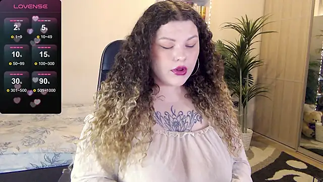 GwenSummers online show from 11-15-25, 03:43