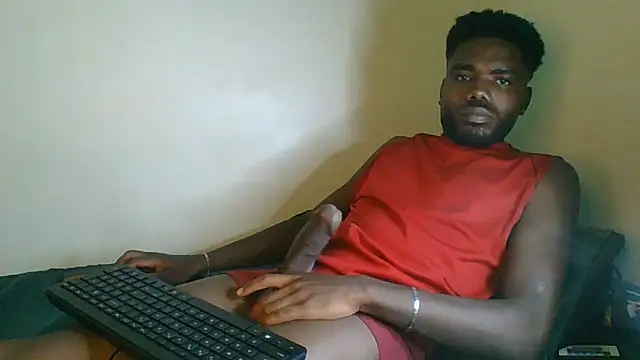 Snapshot of Suamyst_25 chatting on 06-18-26, 05:06 Suamyst 25 online show from 06-18-26, 05:06