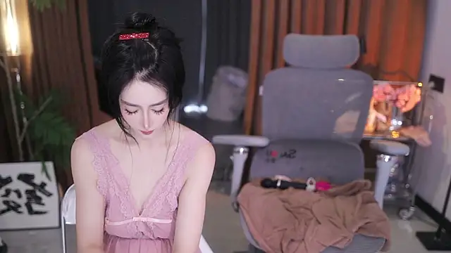 Follyise online show from 04-12-26, 09:01