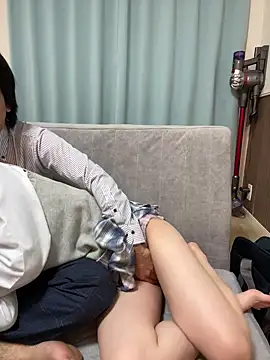 Snapshot of school_ch chatting on 02-25-26, 08:52 school ch online show from 02-25-26, 08:52