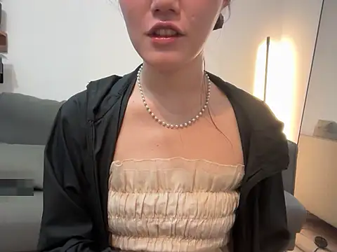 karenchaaan online show from 11-06-25, 12:09