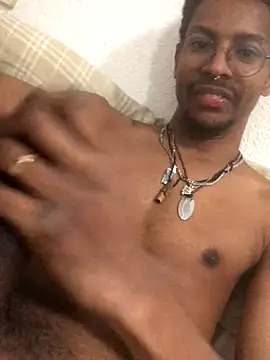 Snapshot of Albert_Madrid chatting on 12-05-25, 08:13 Albert Madrid online show from 12-05-25, 08:13