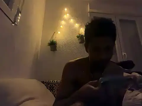 Snapshot of Albert_Madrid chatting on 01-14-26, 05:33 Albert Madrid online show from 01-14-26, 05:33