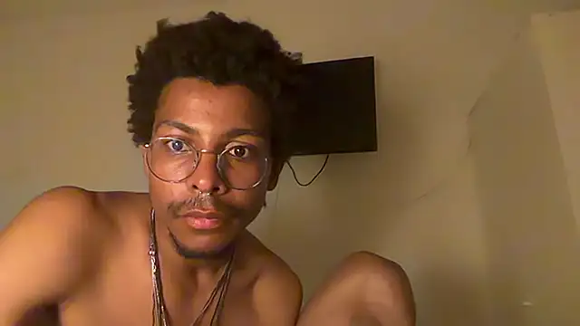 Snapshot of Albert_Madrid chatting on 06-24-26, 05:11 Albert Madrid online show from 06-24-26, 05:11