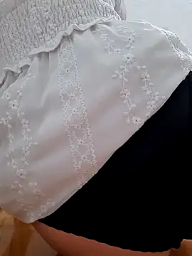 YennyeLa online show from 03-28-26, 12:55