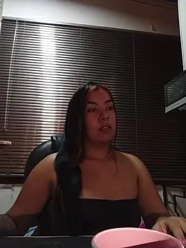 Snapshot of lili_hiugs chatting on 10-23-25, 07:07 lili hiugs online show from 10-23-25, 07:07