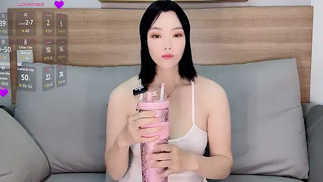 upoo7lt online show from 11-24-25, 02:44