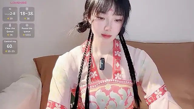 upoo7lt online show from 04-06-26, 03:57