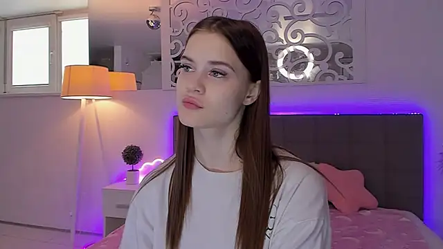 LuisaClover online show from 03-31-26, 12:07