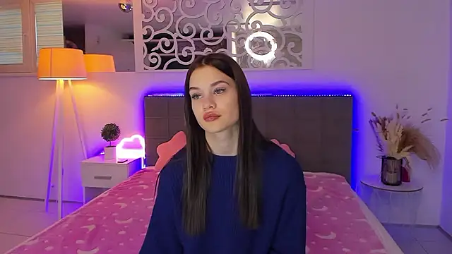 LuisaClover online show from 01-10-26, 01:06