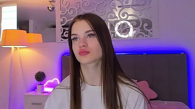 LuisaClover online show from 03-13-26, 01:16