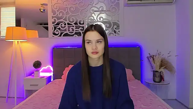 LuisaClover online show from 01-13-26, 01:15