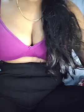 Ezabelljohn online show from 05-15-26, 11:36