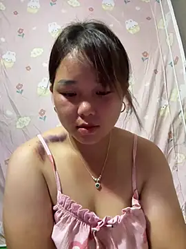 Snapshot of love_pusy09 chatting on 06-15-26, 04:45 love pusy09 online show from 06-15-26, 04:45