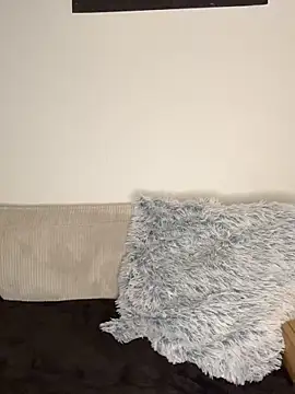 AlyssaSchwarz online show from 10-26-25, 12:05