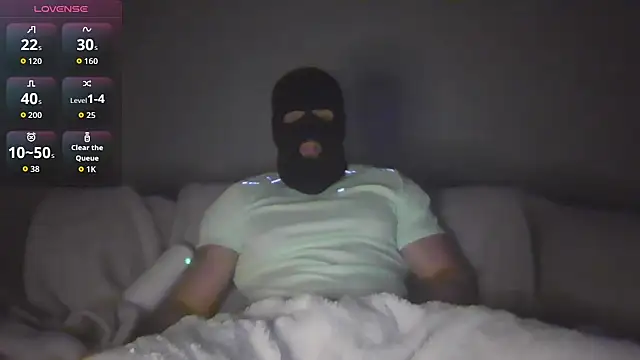 Masked Bull38 Uk online show from 10-24-25, 06:18