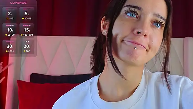 Snapshot of EricaKors chatting on 11-11-25, 09:04 EricaKors online show from 11-11-25, 09:04