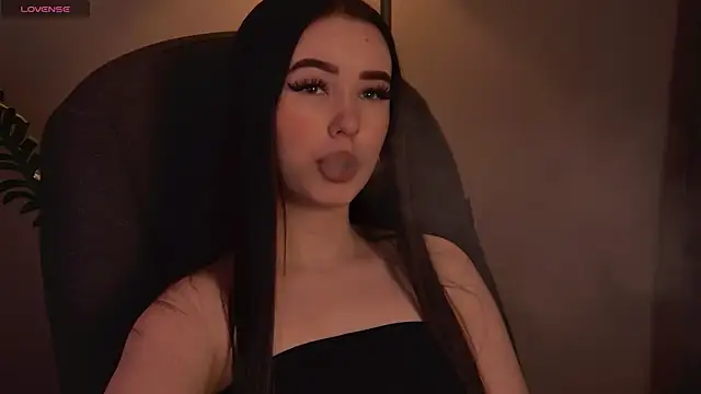 EricaKors online show from 04-08-26, 03:46