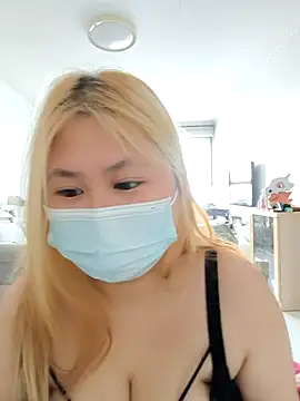 yehe125216 online show from 10-24-25, 08:02