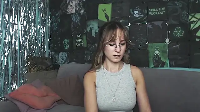 AlishaKellyi online show from 11-02-25, 05:34