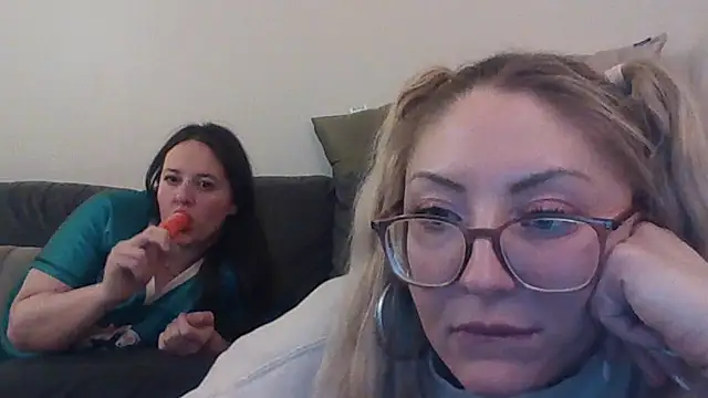 Snapshot of assstrogirl chatting on 11-10-25, 05:34 assstrogirl online show from 11-10-25, 05:34