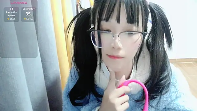 Snapshot of xiaoxiao--baby chatting on 11-04-25, 05:55 xiaoxiao--baby online show from 11-04-25, 05:55