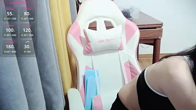 Snapshot of xiaoxiao--baby chatting on 11-03-25, 03:48 xiaoxiao--baby online show from 11-03-25, 03:48