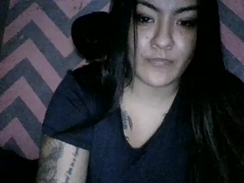 Snapshot of Jennifersbodyy chatting on 10-28-25, 03:33 Jennifersbodyy online show from 10-28-25, 03:33