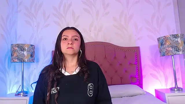 Emmy Palacios online show from 12-17-25, 12:10